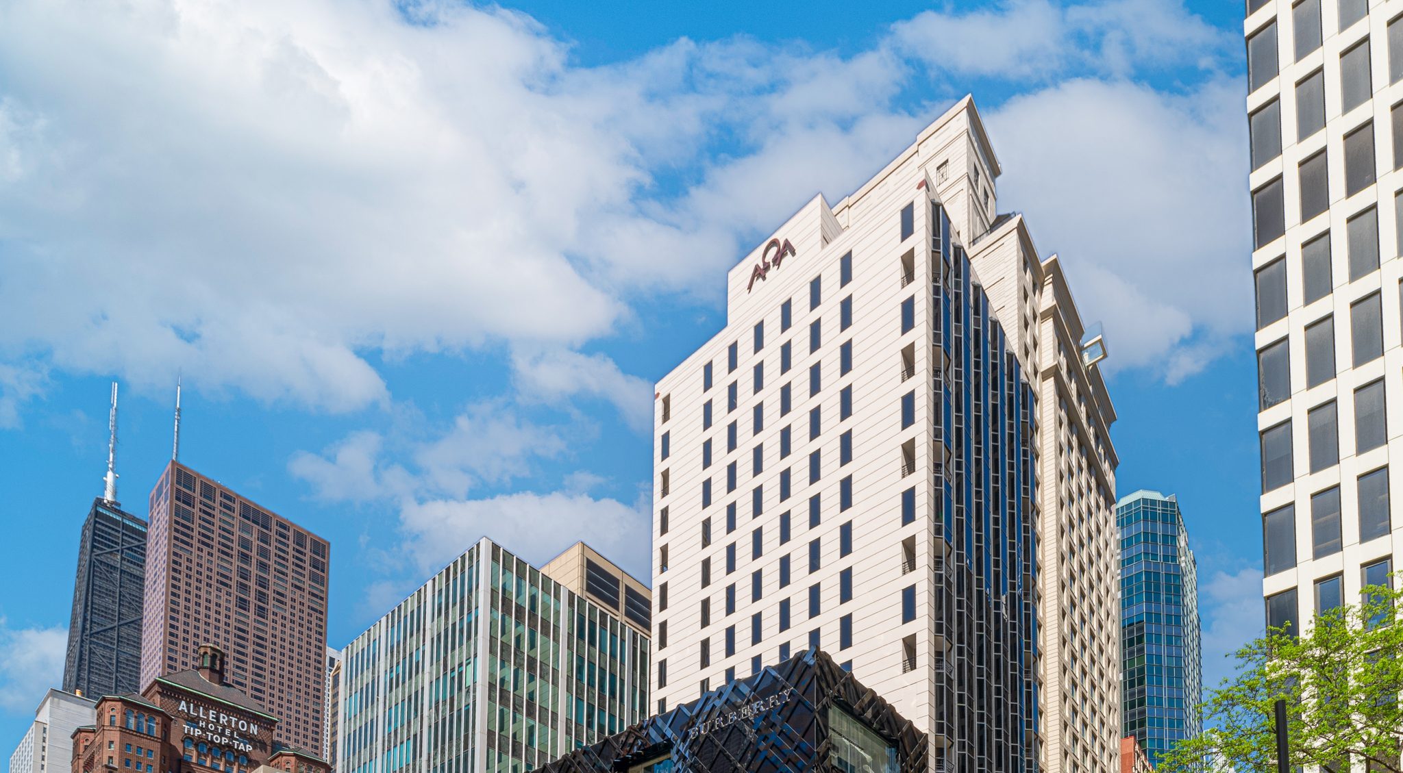 142 E Ontario building on Michigan Ave Chicago Illinois