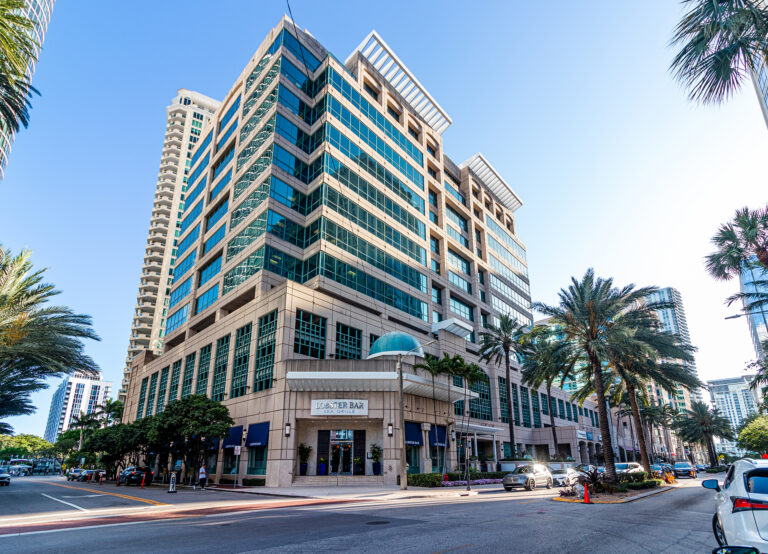 Bradford Allen Completes Six More Leases at Las Olas Centre
